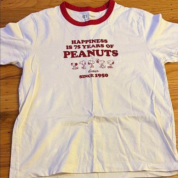 Uniqlo Peanuts Snoopy T-Shirt - Picture 1 of 2